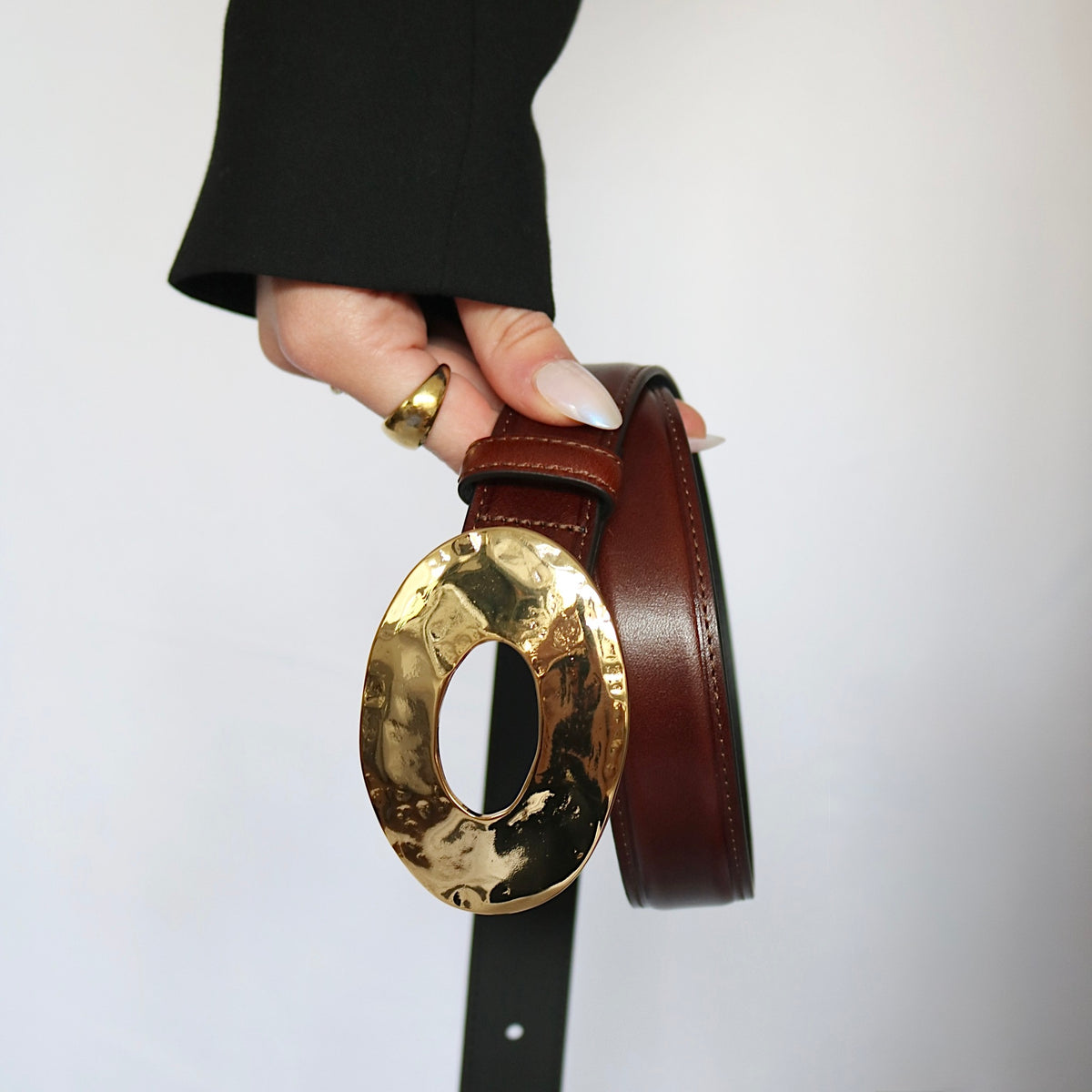Oval Hole belt